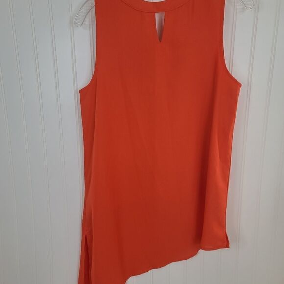 Leo and Nicole Orange Sleeveless Asymmetrical Blouse with slit EUC S - Picture 5 of 7